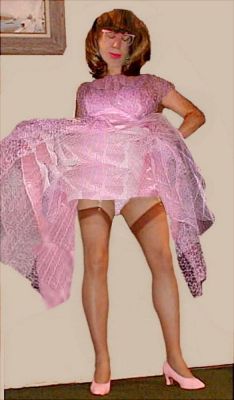 pink_petticoat_with_nylons
Keywords: fetish;crossdresser;cd;petticoat;tranny;trans;tgirl;sissy;shemale;transexual;transvestite;drag
