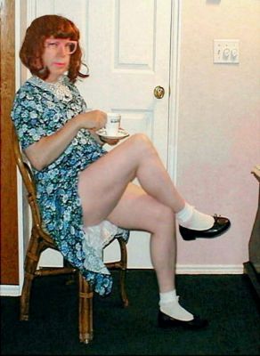 coffee break
Keywords: stockings bra cd cotton crossdresser cute effeminate feminine girlie girly heels legs miniskirt knickers panties underwear undies upskirt pretty transvestite