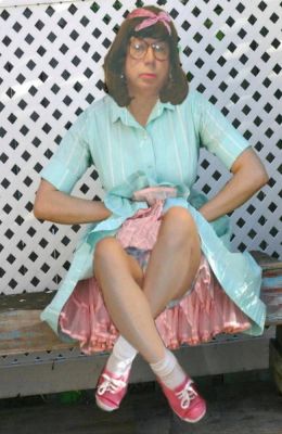 bobby socks pink petticoat
Keywords: bobby socks saddle shoes poodle skirt